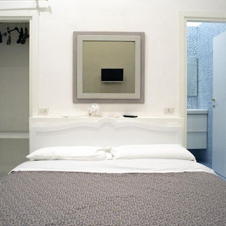 Bed and Breakfast Le Stanze Di Dolly à Naples Extérieur photo