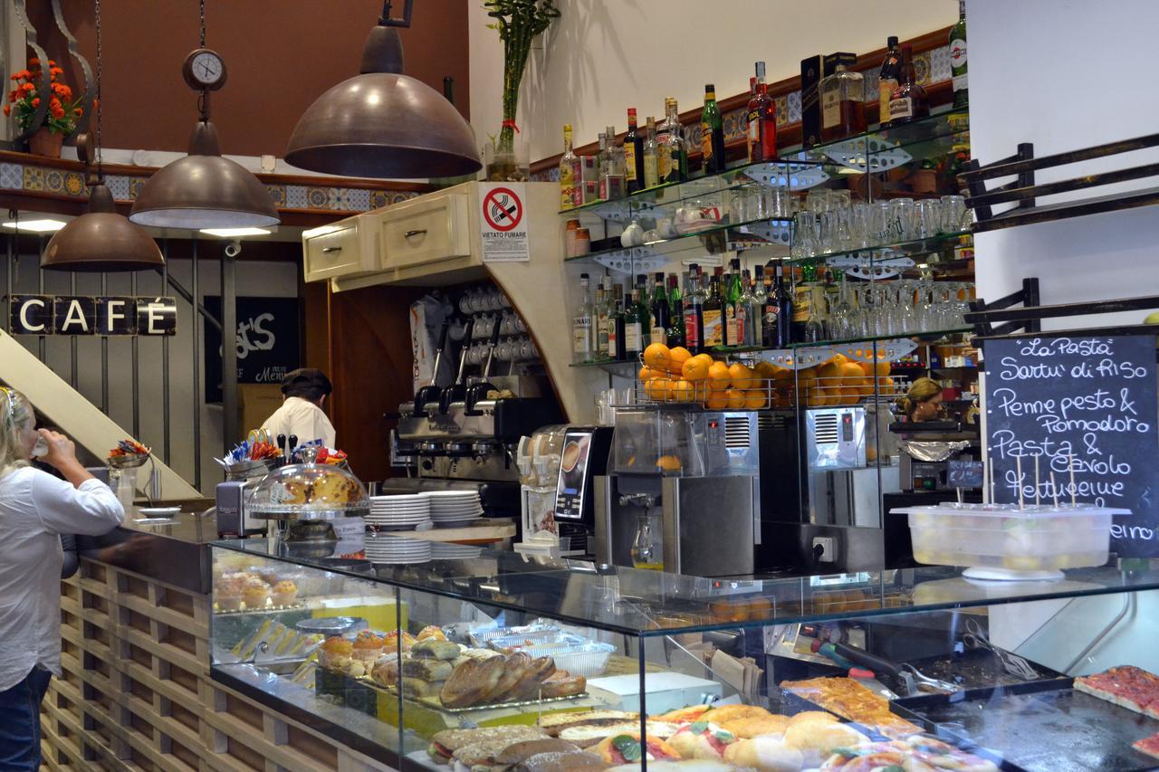 Bed and Breakfast Le Stanze Di Dolly à Naples Extérieur photo
