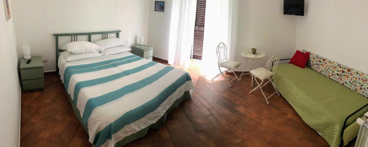 Bed and Breakfast Le Stanze Di Dolly à Naples Extérieur photo
